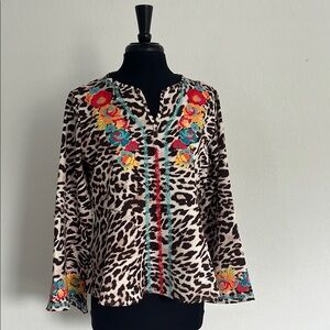 Lucky & Blessed floral-Animal Print Top